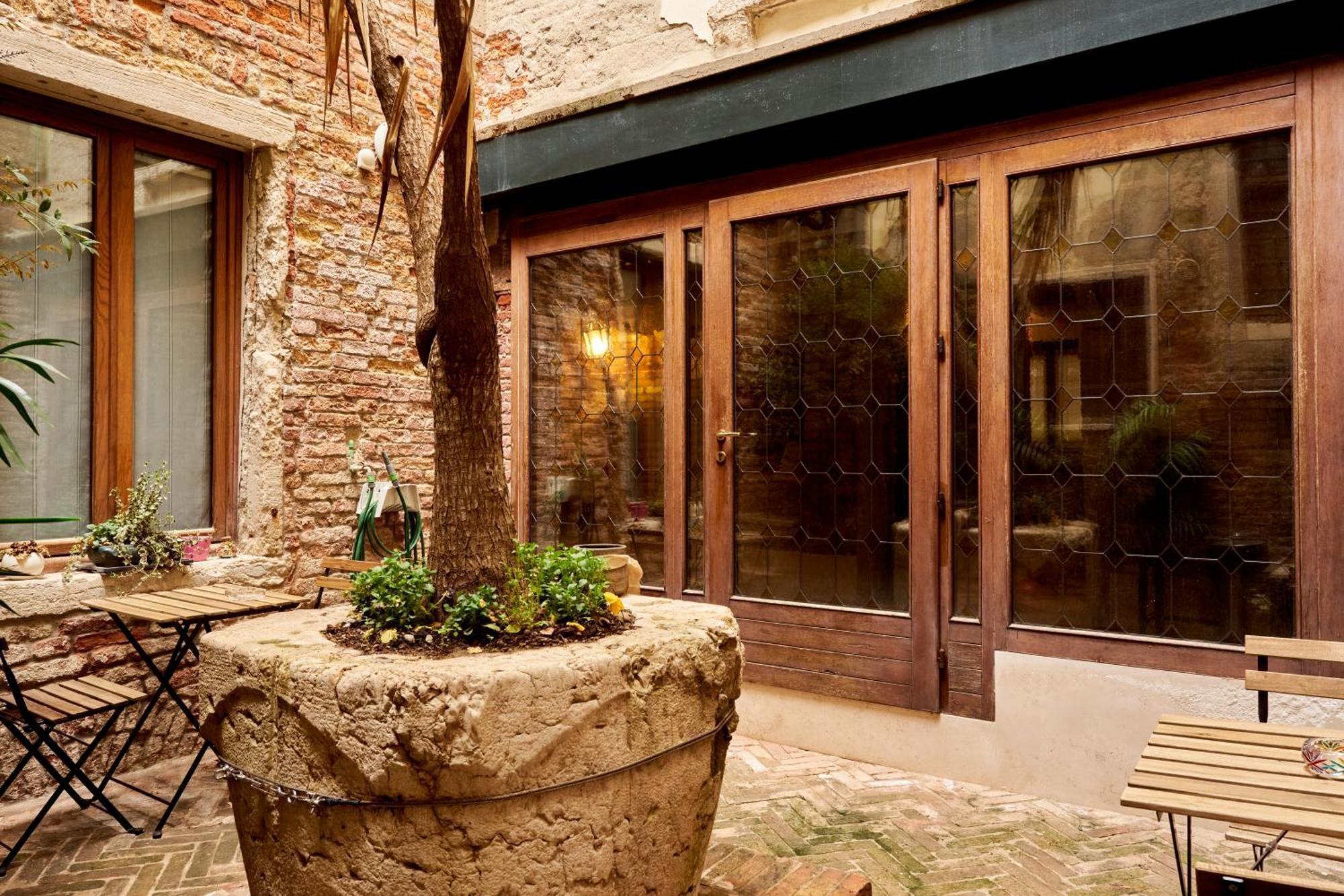 Nama Boutique Residence Veneza Exterior foto